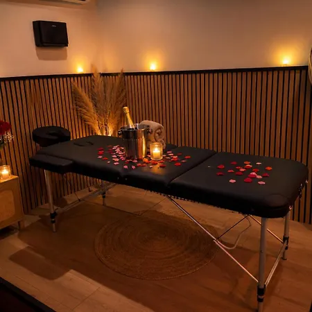 Romantique Room,salon Massage,mirroir,croix,parking Grenoble