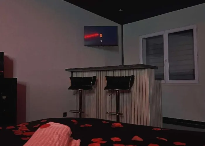 アパート Romantique Room,balneo,mirroir,parking *